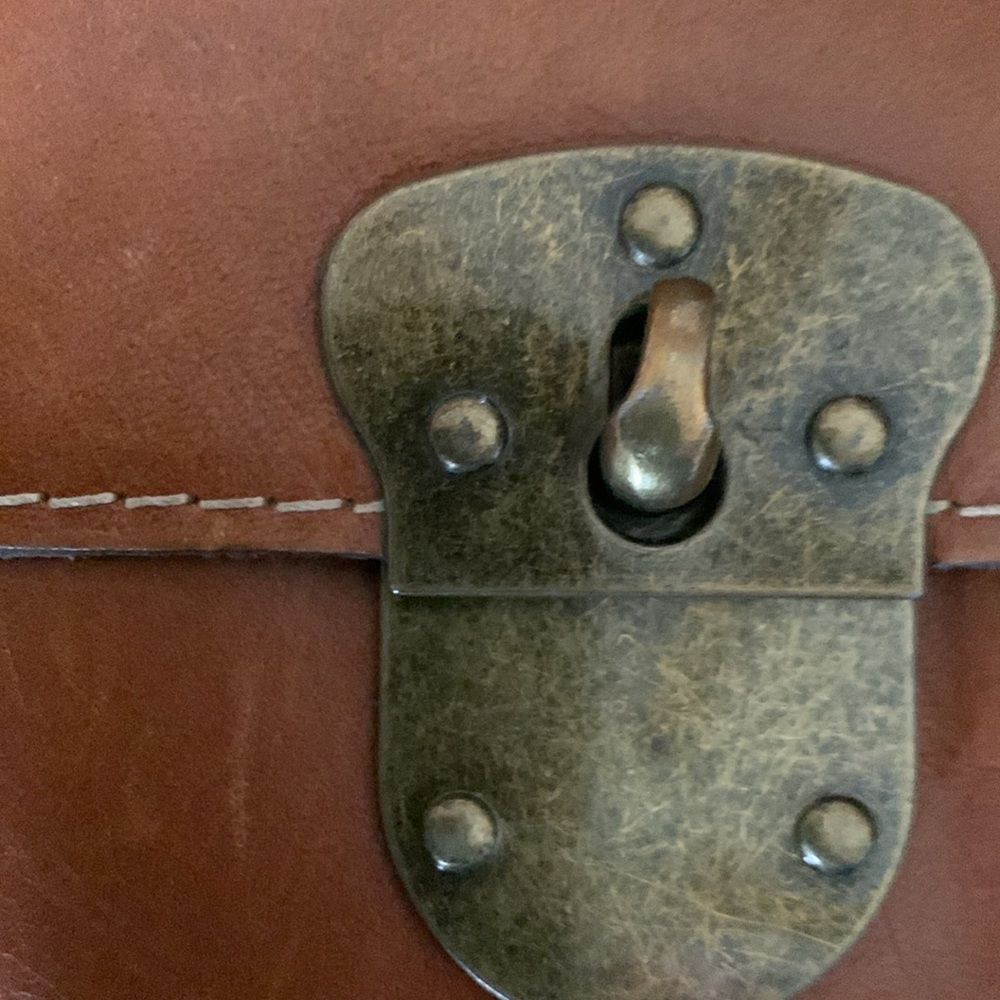 Handbag - Picture 6 of 7